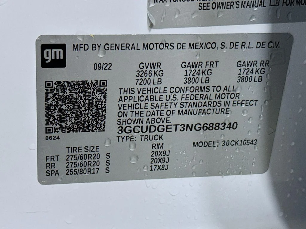 Used 2022 White Chevrolet LTZ image 32