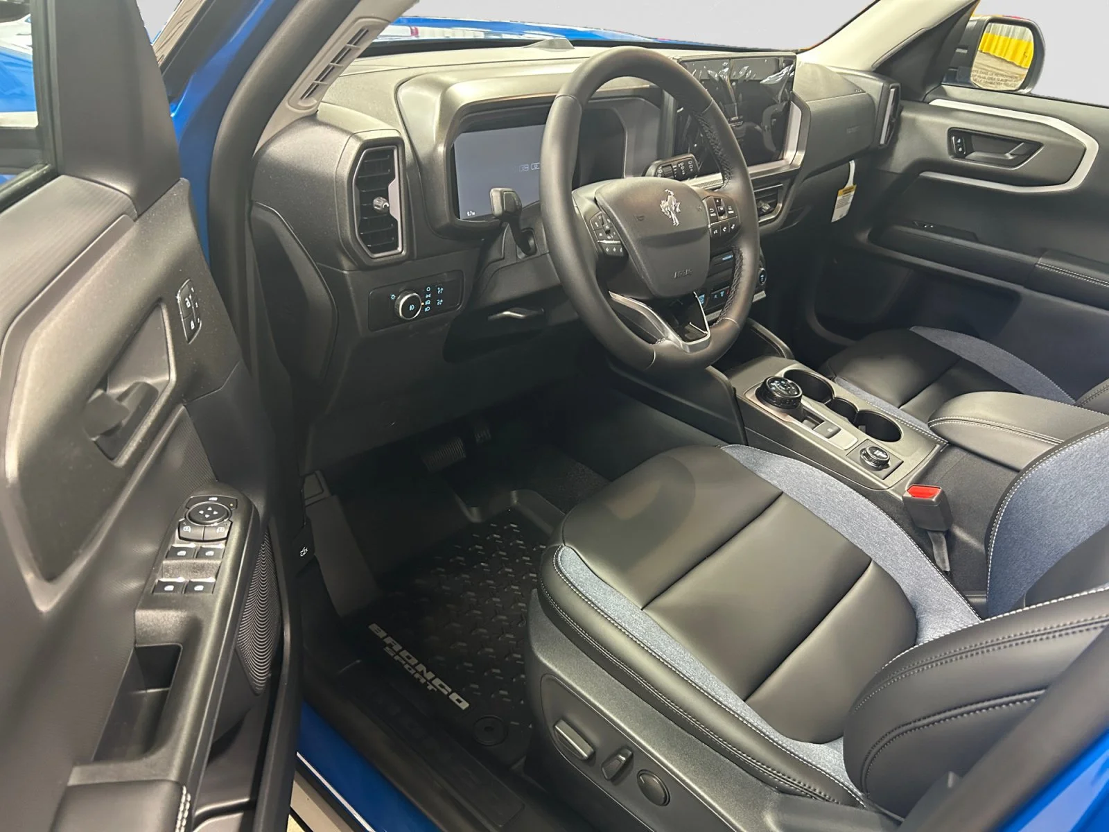 New 2026 Velocity Blue Metallic Ford Outer Banks image 12