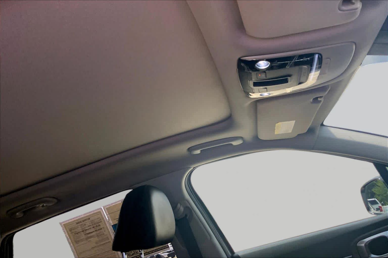 Used 2021 Everlasting Silver Kia EX image 14