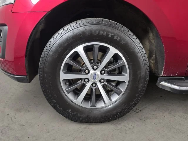 Used 2018 Ruby Red Metallic Ford XLT image 9