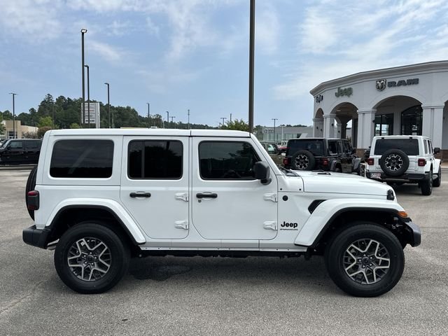 New 2025 White Jeep Sahara image 8