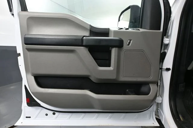 Used 2016 White Ford XL image 13