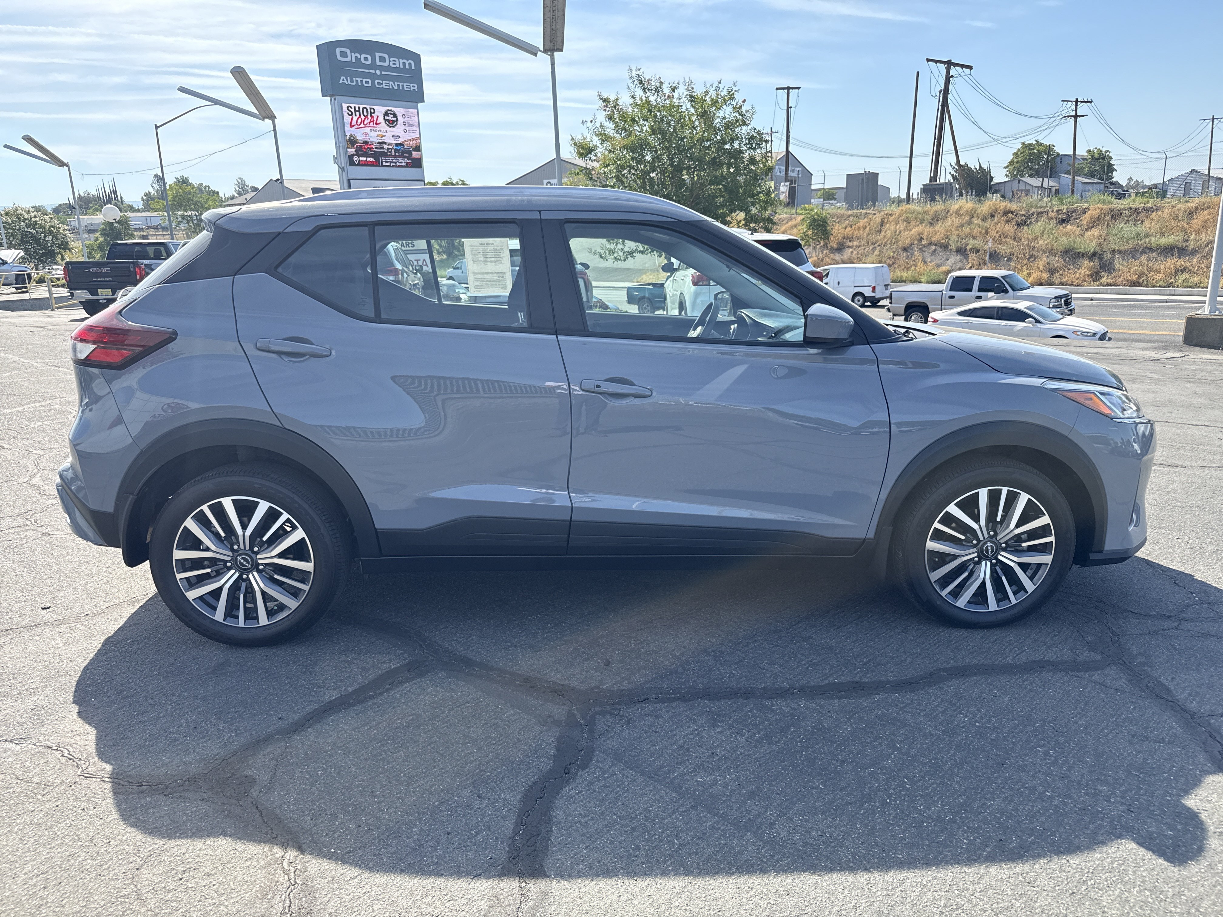 Used 2023 Boulder Gray Pearl Nissan SV image 6