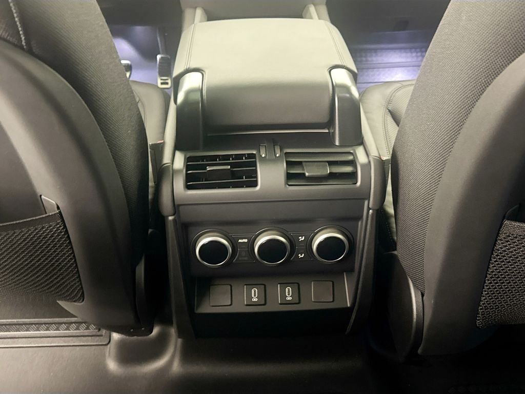 2026 Land Rover Defender V8 - Photo 24