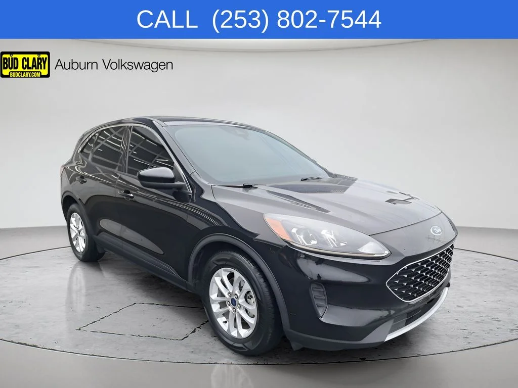 Used 2020 Black Ford SE image 9