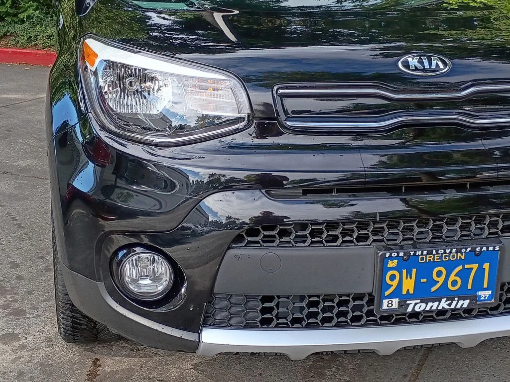 Used 2017 Shadow Black Kia Plus image 11