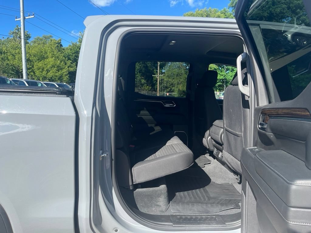 Used 2024 Thunderstorm Gray GMC Elevation image 30