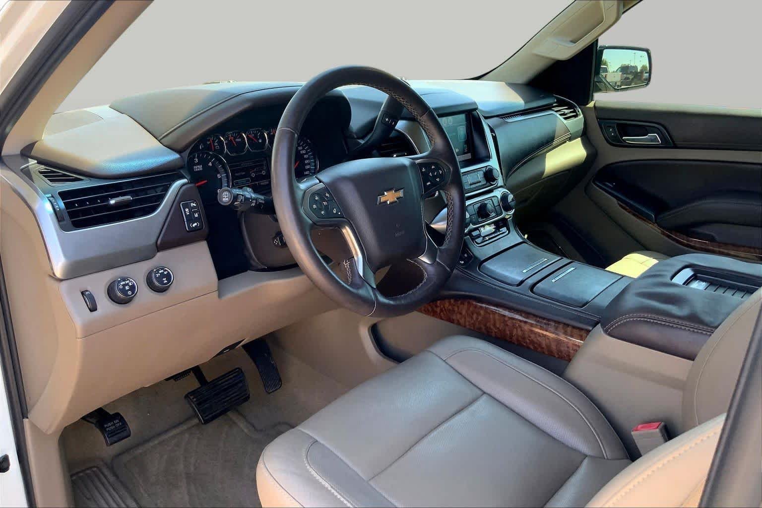 Used 2015 White Diamond Tricoat Chevrolet LTZ image 18