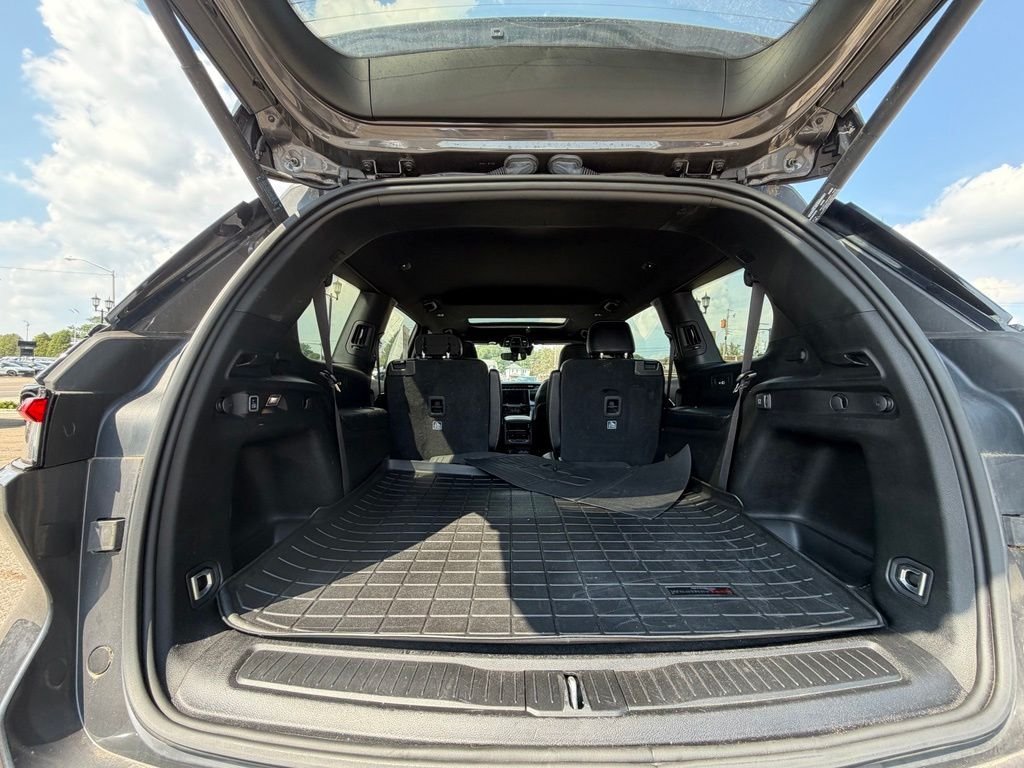 Used 2023 Gray Jeep Altitude image 13