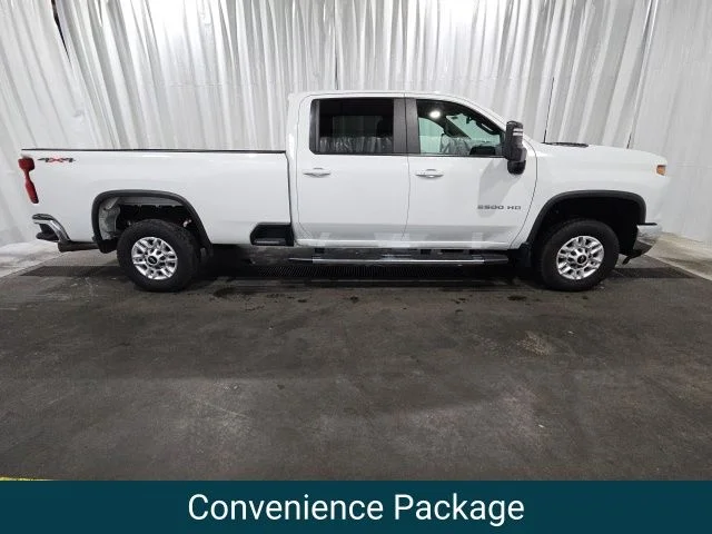 Used 2025 Summit White Chevrolet LT image 2