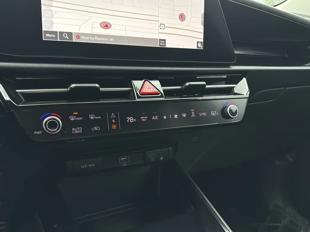 Certified Used 2023 Aurora Black Pearl Kia Wave image 22