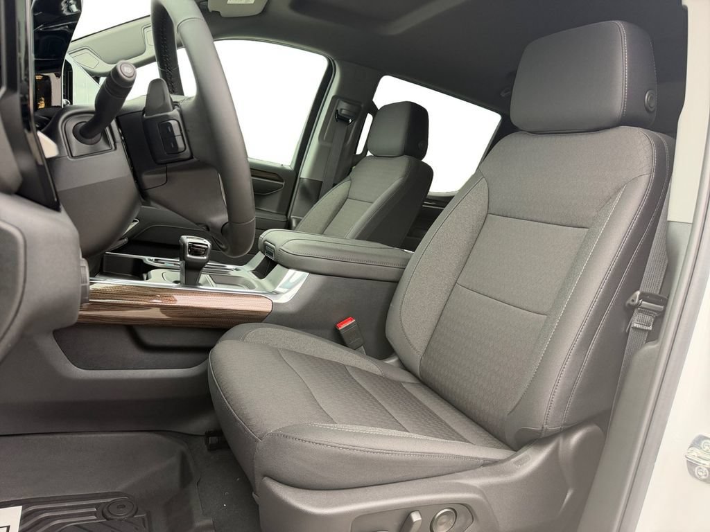 New 2026 Summit White Chevrolet LT image 26