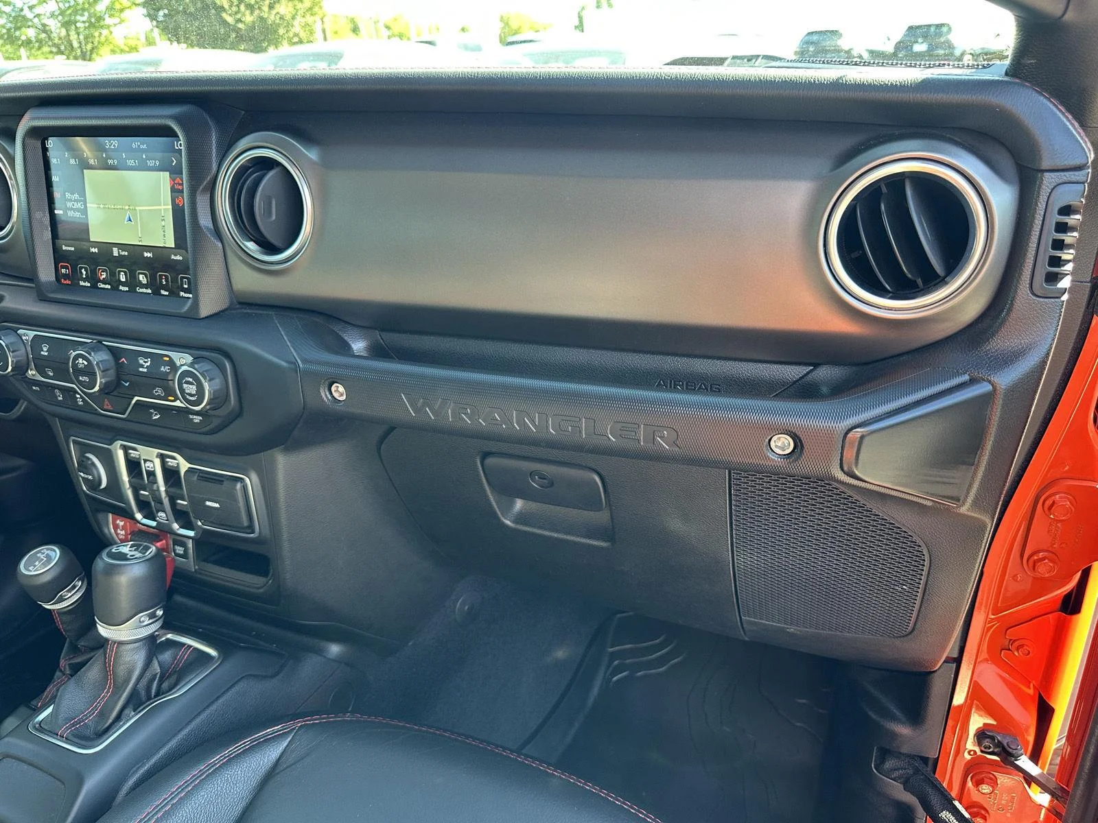 Used 2018 Firecracker Red Clearcoat Jeep Rubicon image 15
