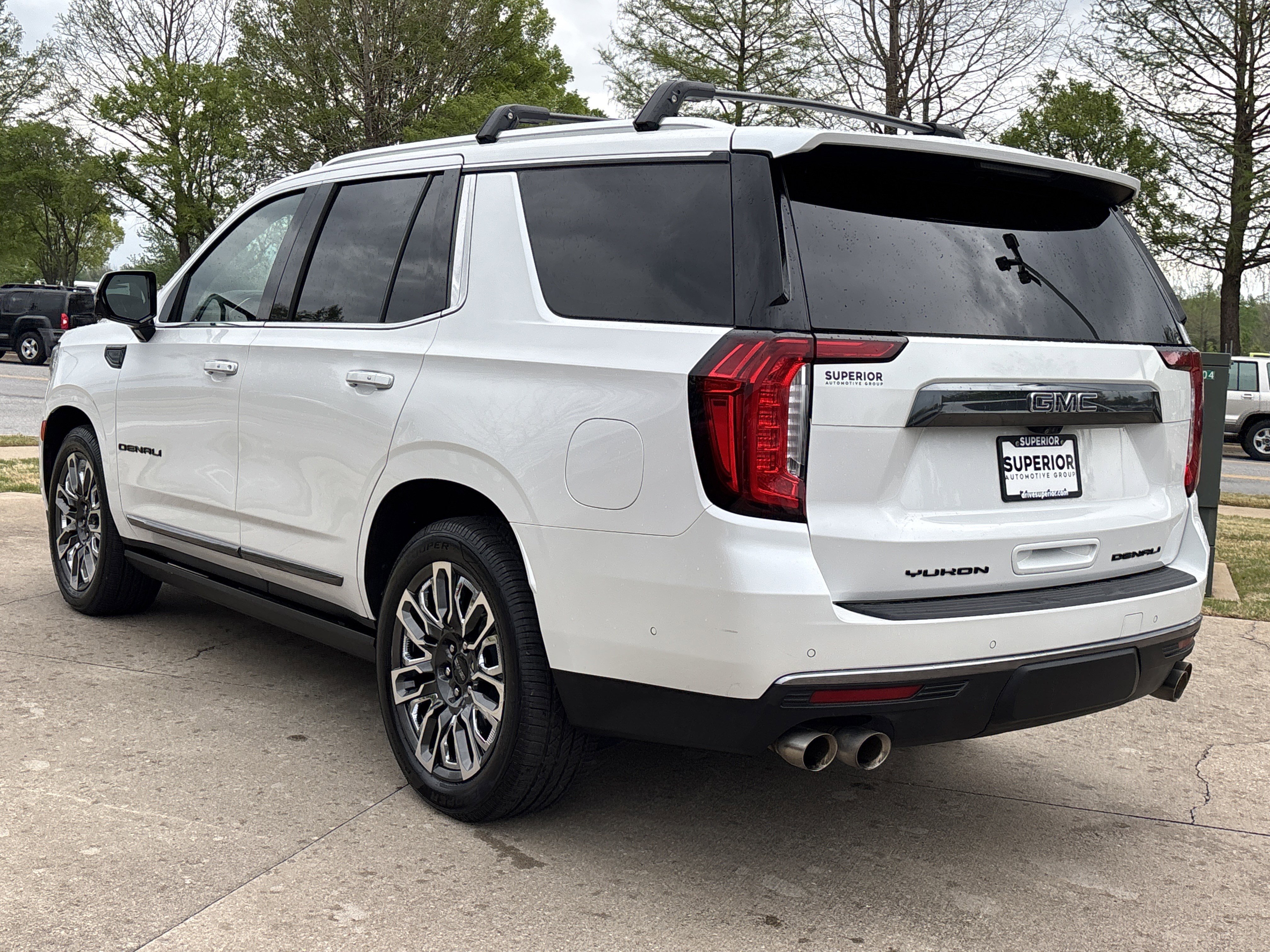Used 2023 White Frost Tricoat GMC Denali Ultimate 4WD image 10