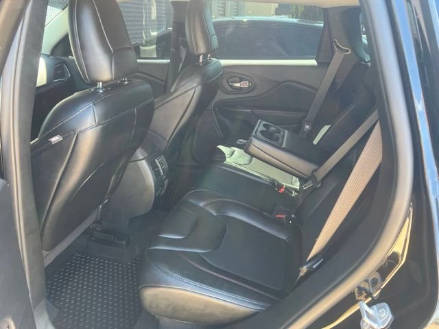 Used 2022 Black Jeep Trailhawk image 4