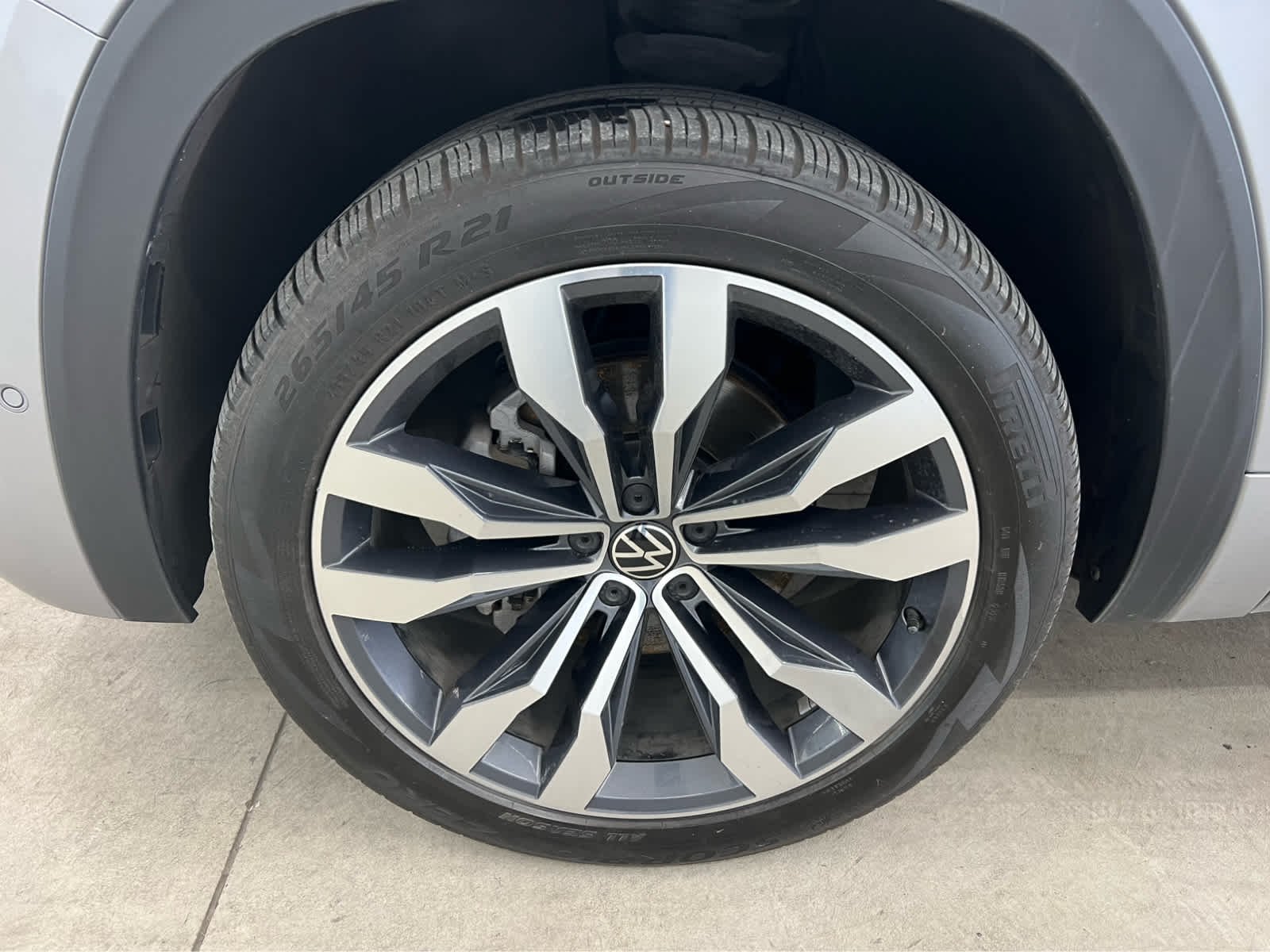 2023 Volkswagen Atlas SEL Premium R-Line - Photo 7