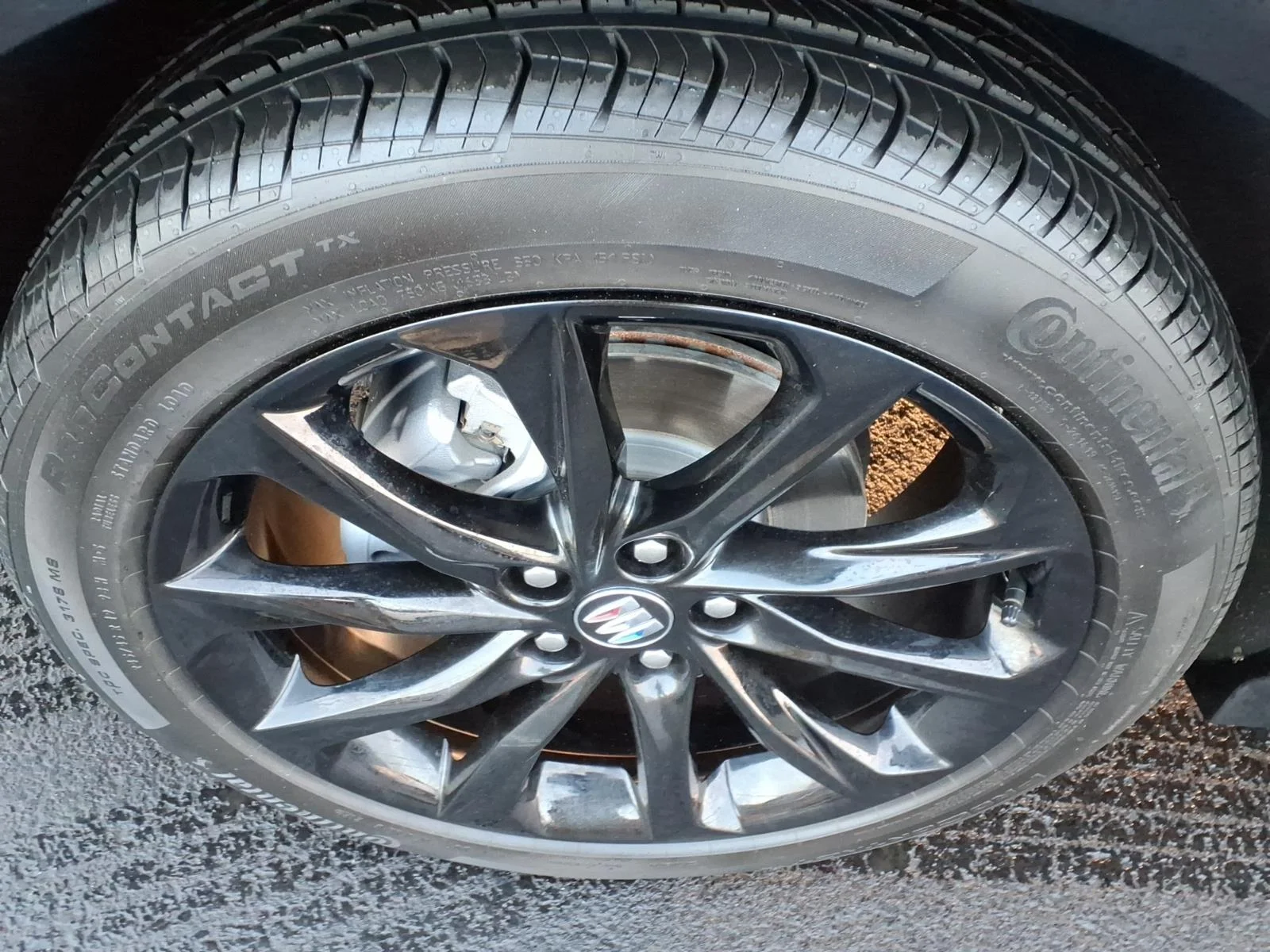Used 2024 Ebony Buick Sport Touring image 18