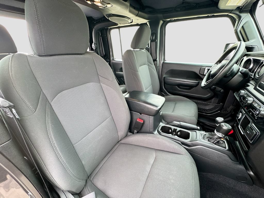 Used 2023 Grey Jeep Sport image 28