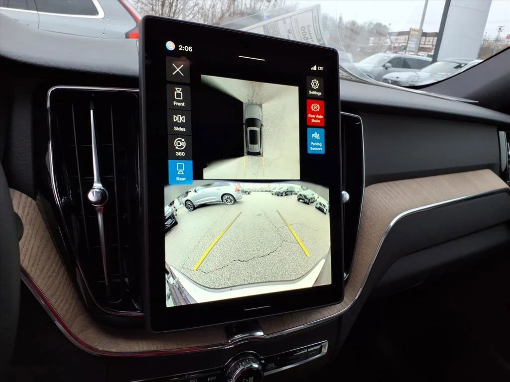 2026 Volvo XC60 Plus - Photo 19