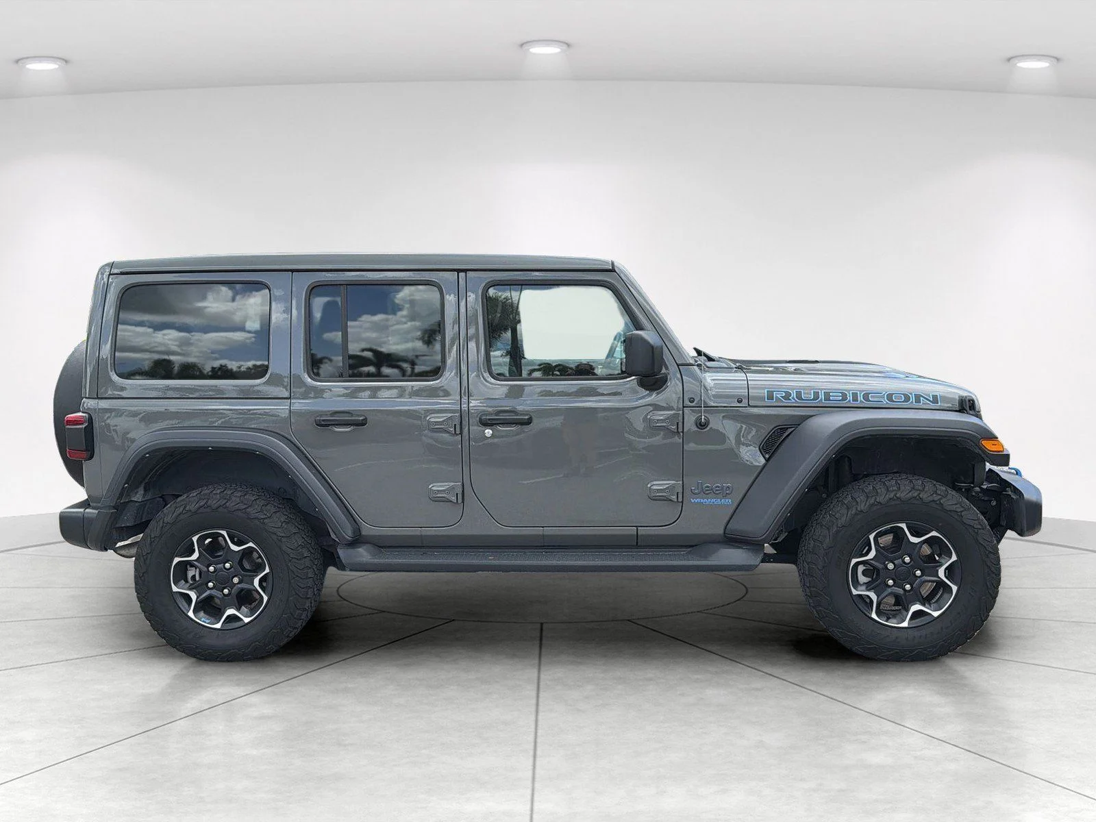 Used 2022 Gray Jeep Unlimited Rubicon 4xe image 3