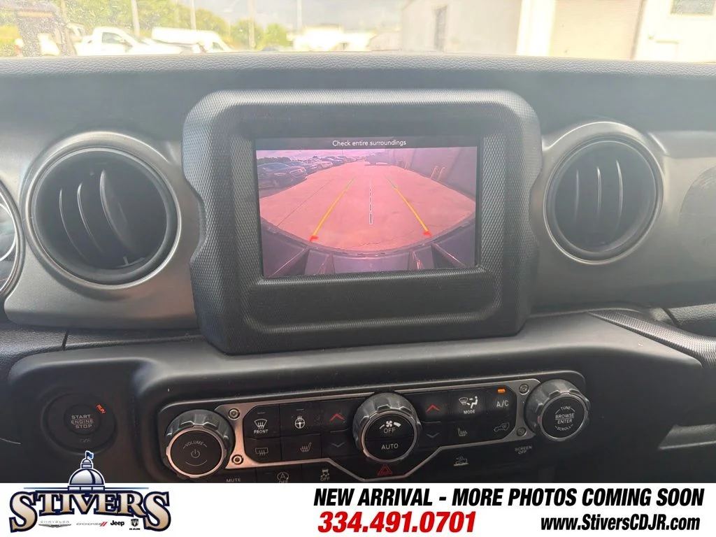 Used 2023 Gray Jeep Sport S image 19