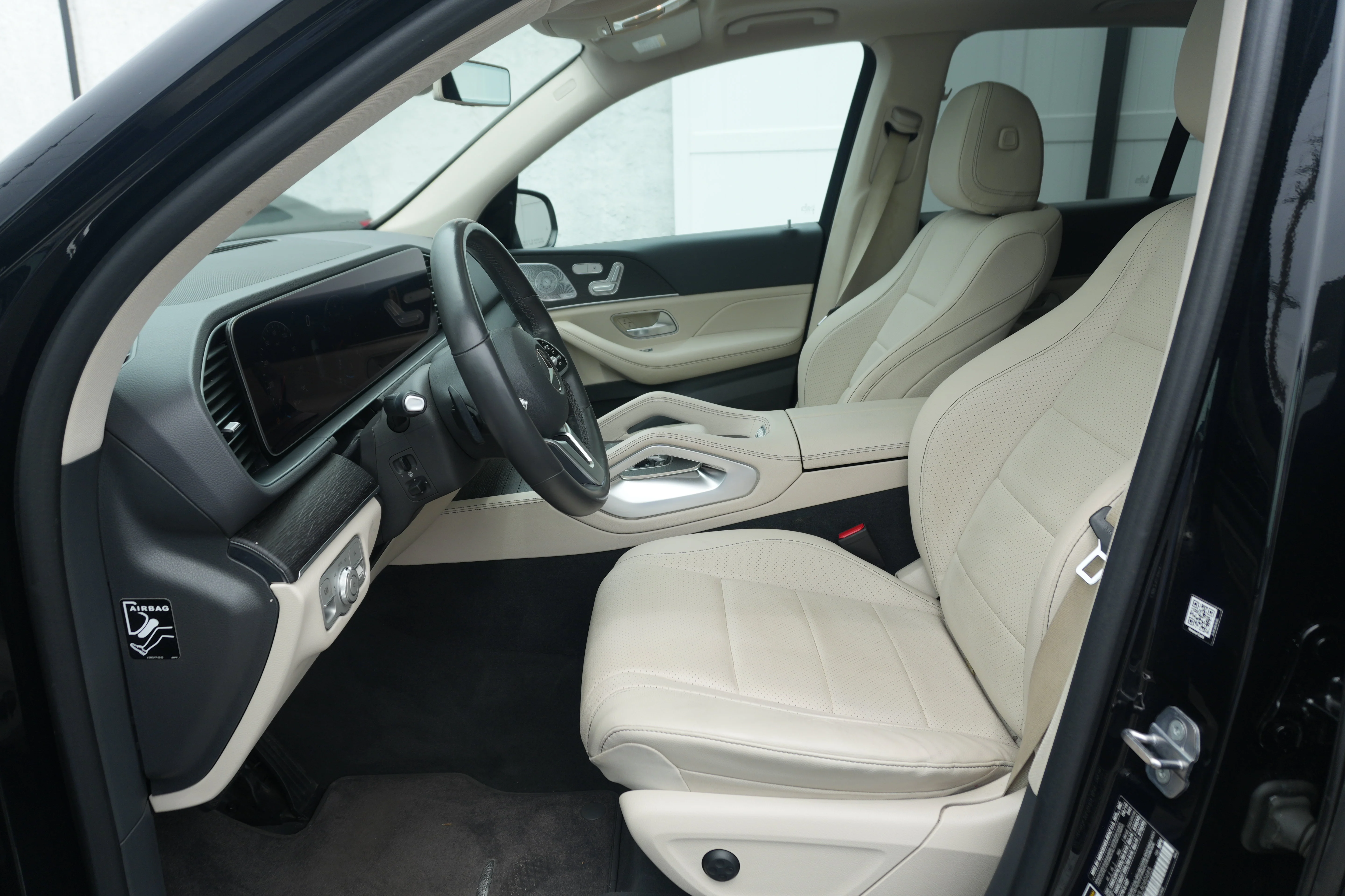 Used 2020 Black Mercedes-Benz GLE 350 image 23