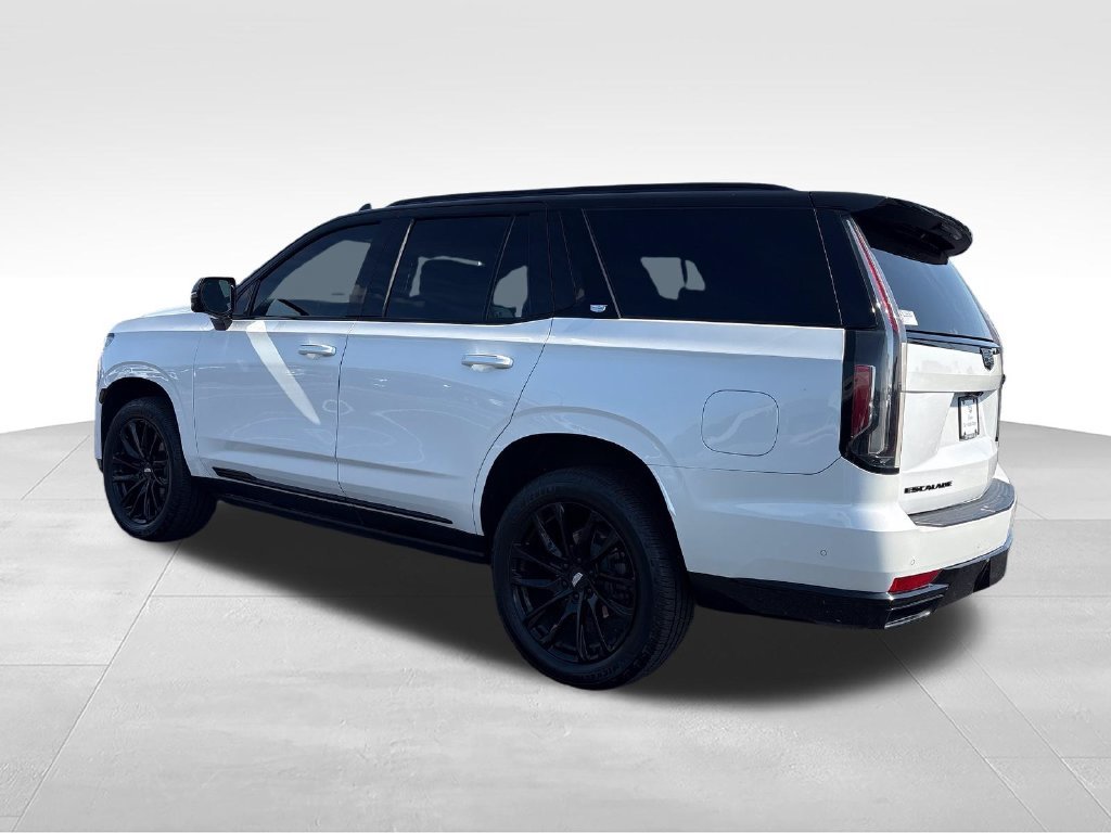 Used 2022 White Cadillac Sport Platinum image 4