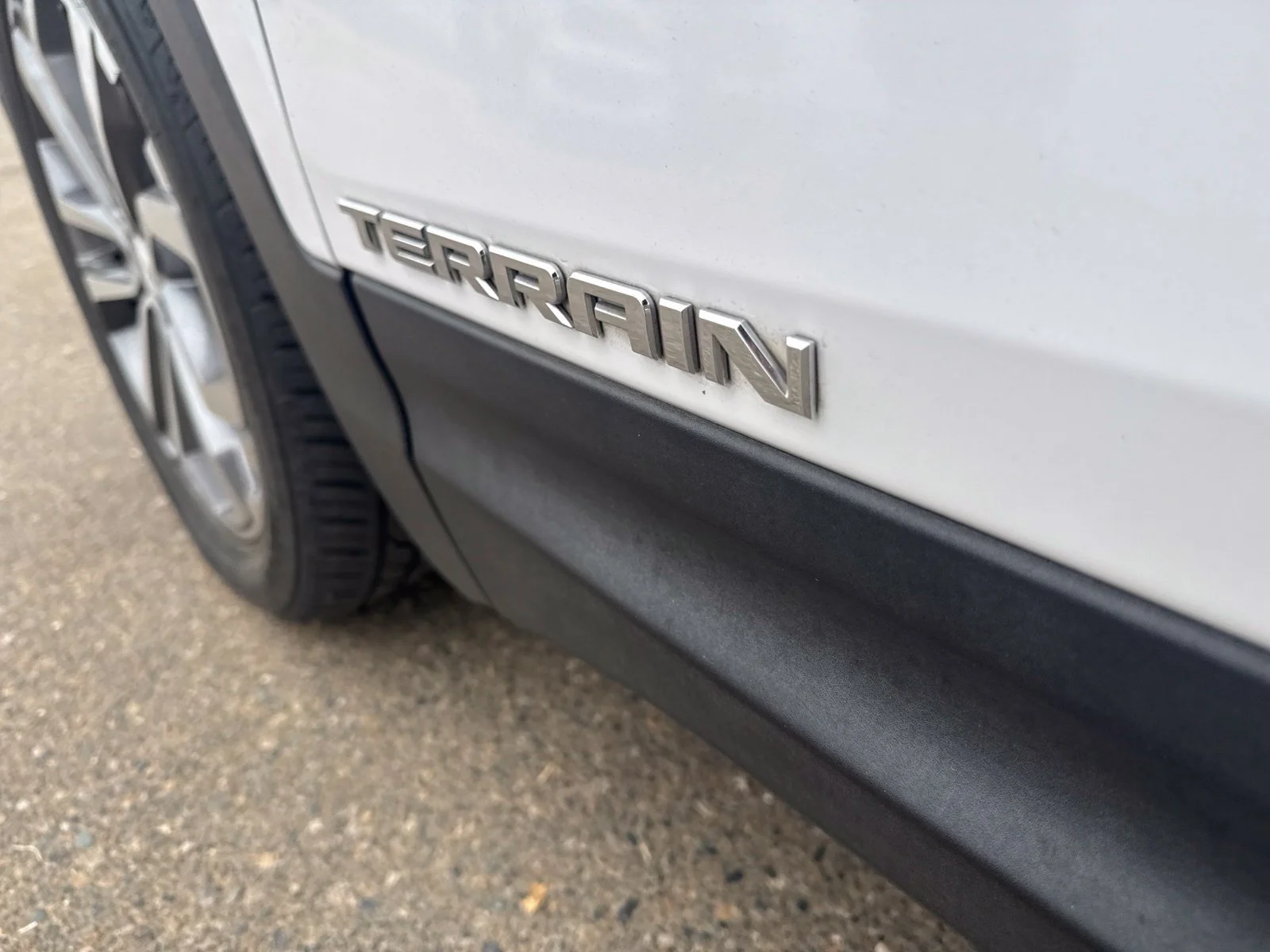 Used 2019 SUMMIT WHITE GMC SLT image 7