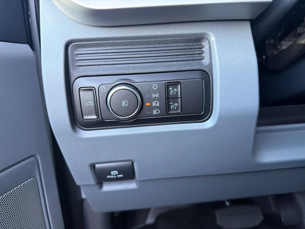 New 2026 Oxford White Ford F-450® XL image 25