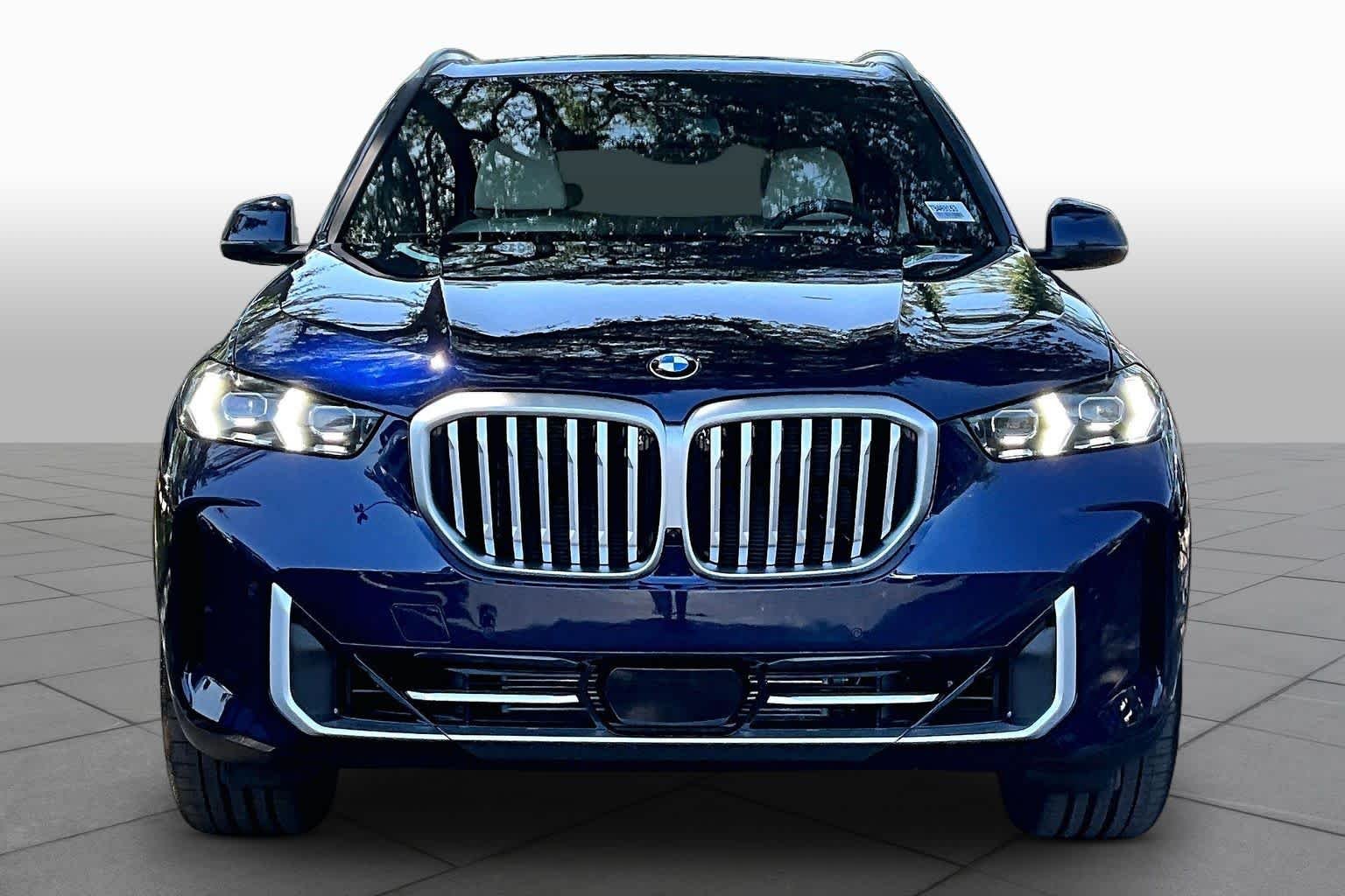 New 2026 Tanzanite Blue II Metallic BMW xDrive40i image 3