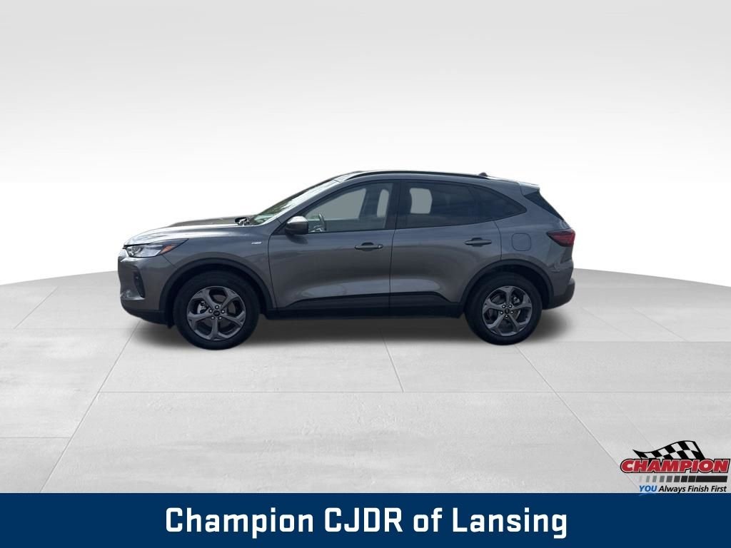 Used 2025 Gray Metallic Ford ST-Line Select image 4