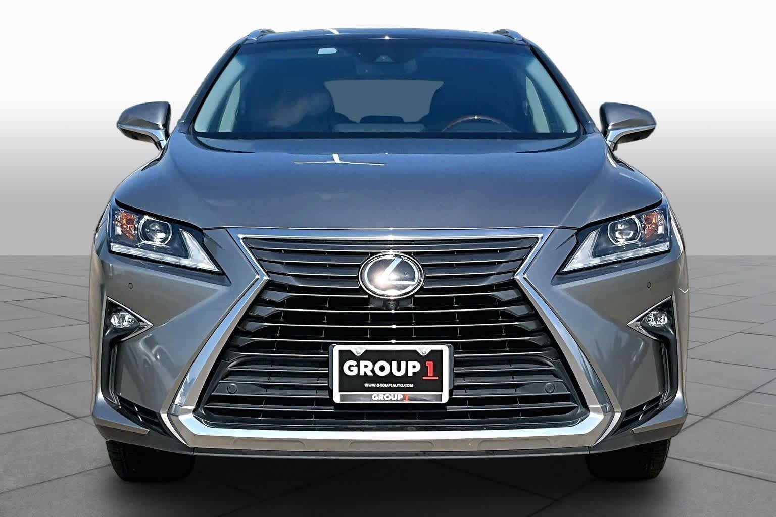 Used 2019 Atomic Silver Lexus  image 4