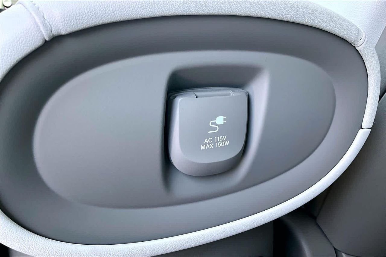 New 2026 Creamy White Pearl Hyundai Limited image 20