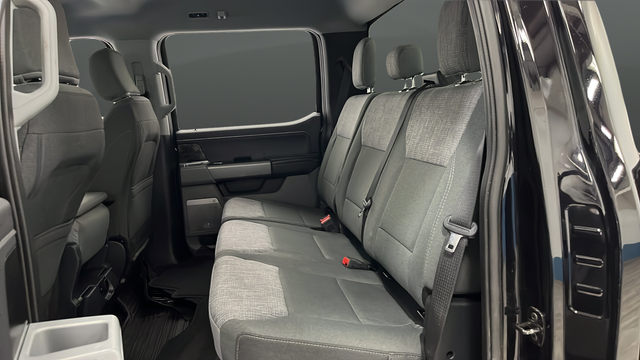 Used 2024 Agate Black Metallic Ford XLT image 22