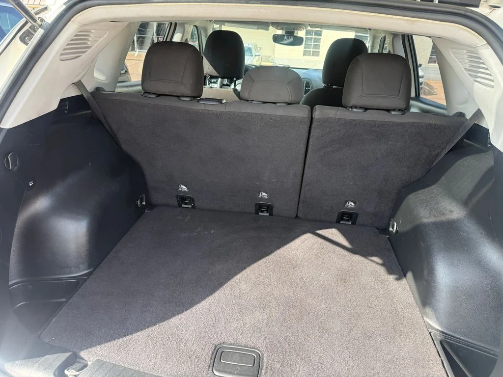 Used 2018 White Jeep Sport image 32