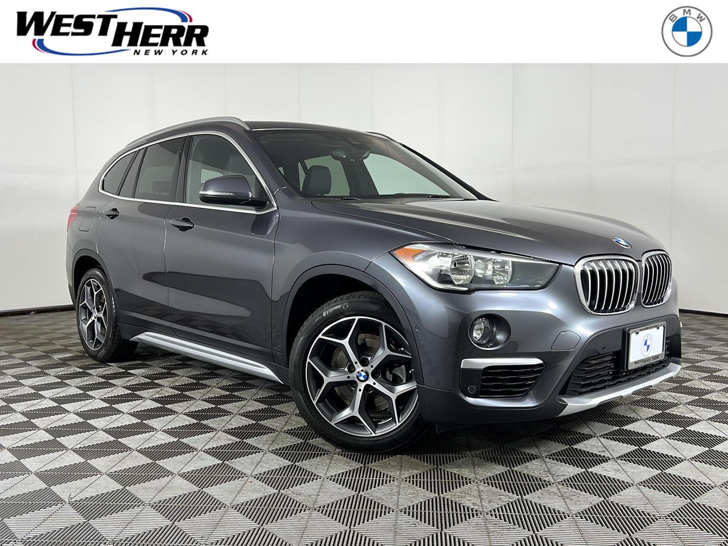 2019 BMW X1 xDrive28i's photo