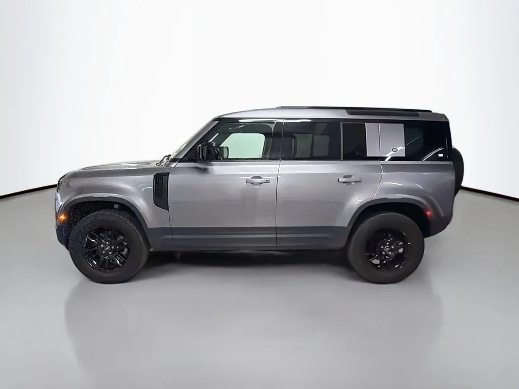 Used 2023 Gray Land Rover Standard image 2
