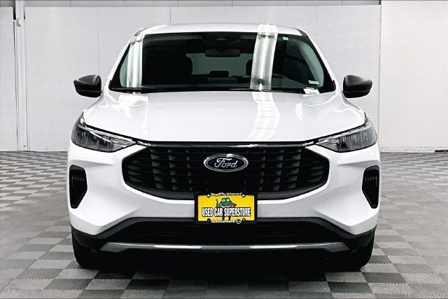 Used 2025 Oxford White Ford Active image 4