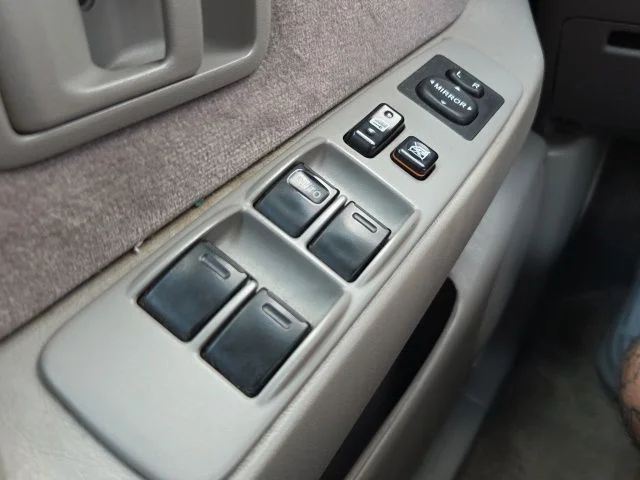 Used 2004 Gray Toyota PreRunner image 19