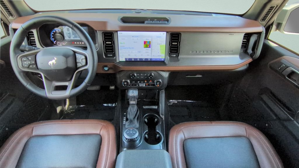 Used 2024 Green Ford Outer Banks image 11