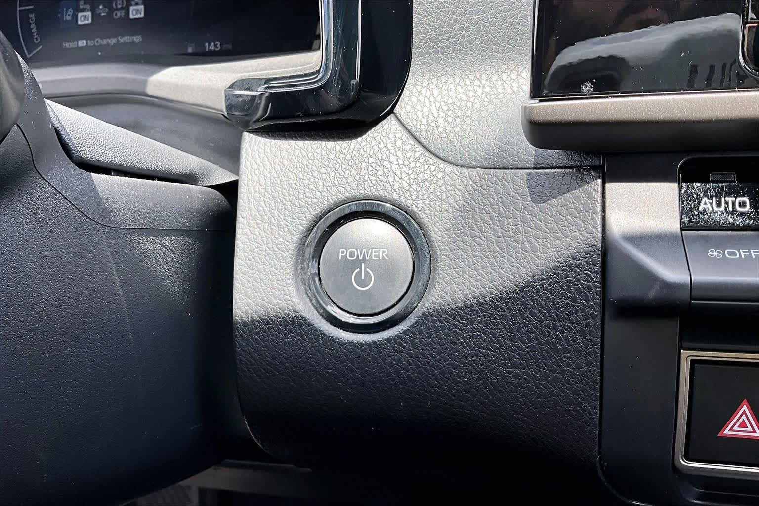 Used 2025 Ice Cap Toyota SE image 32