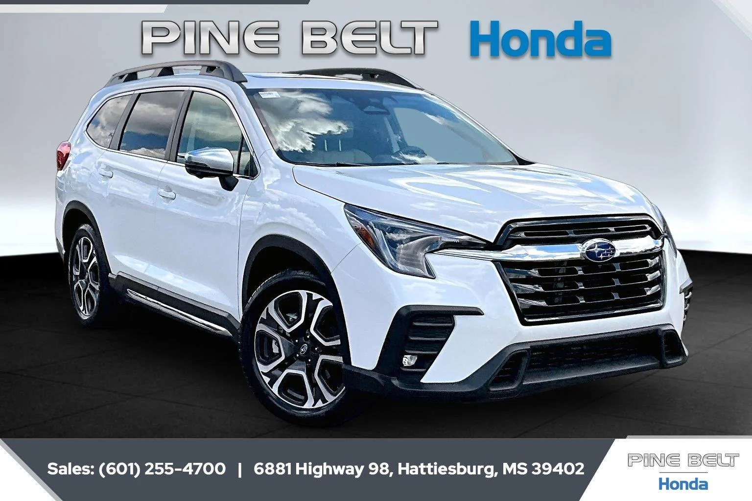 Used 2023 Crystal White Pearl Subaru Limited image 1