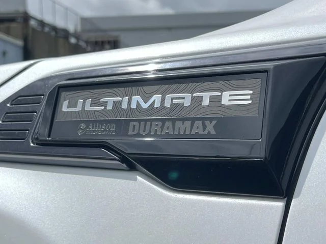 Used 2024 White GMC Denali Ultimate image 4