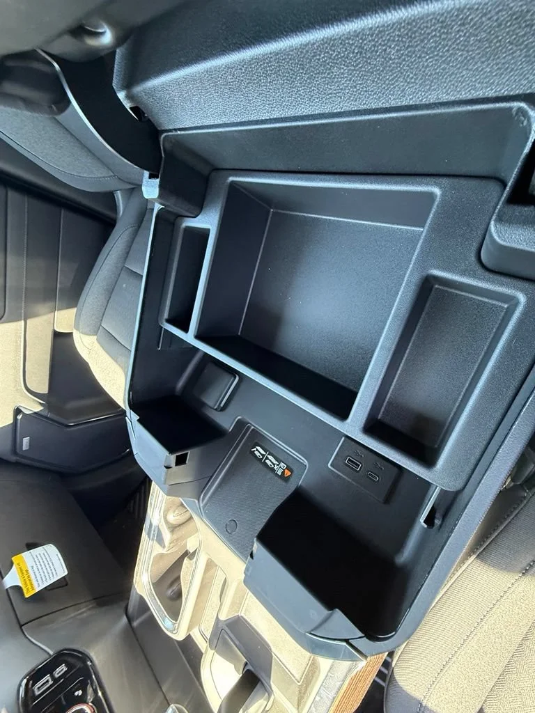 New 2026 Onyx Black GMC Elevation image 25