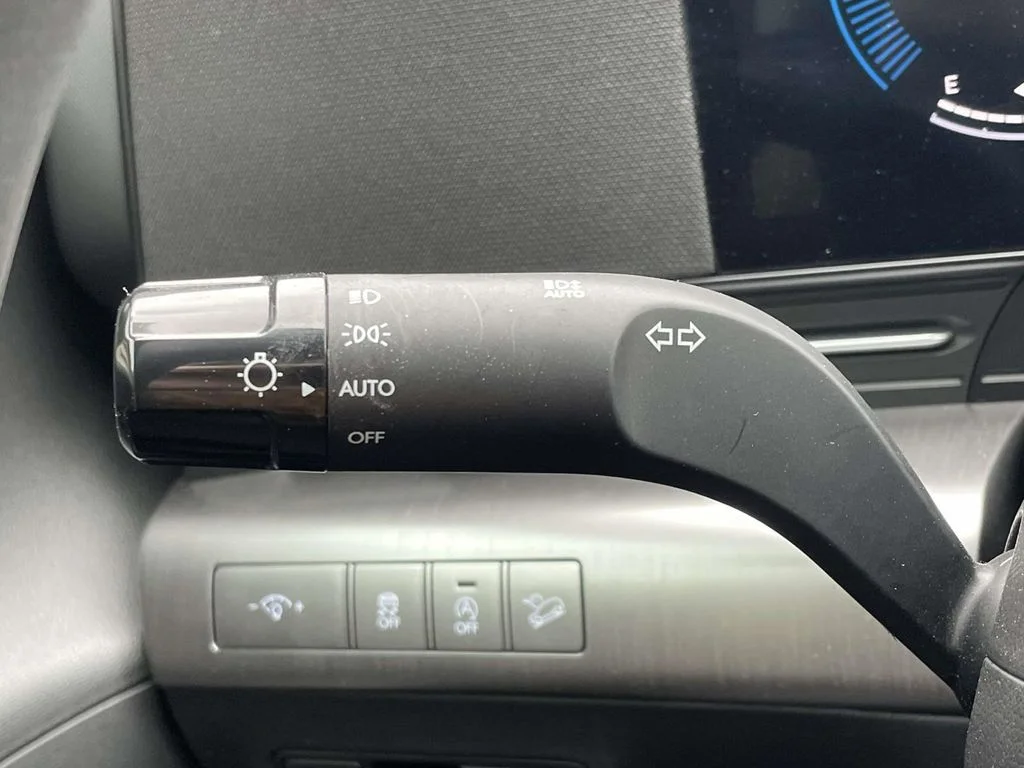 New 2026 Gray Hyundai SE image 23