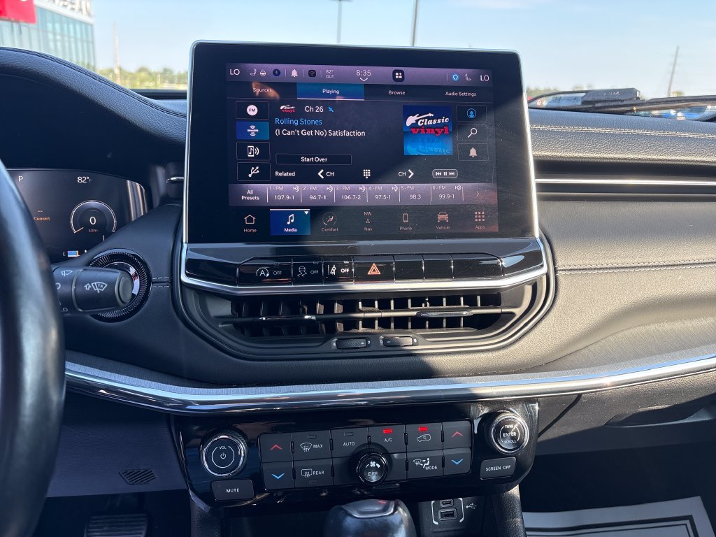 Used 2022 Silver Jeep High Altitude image 16