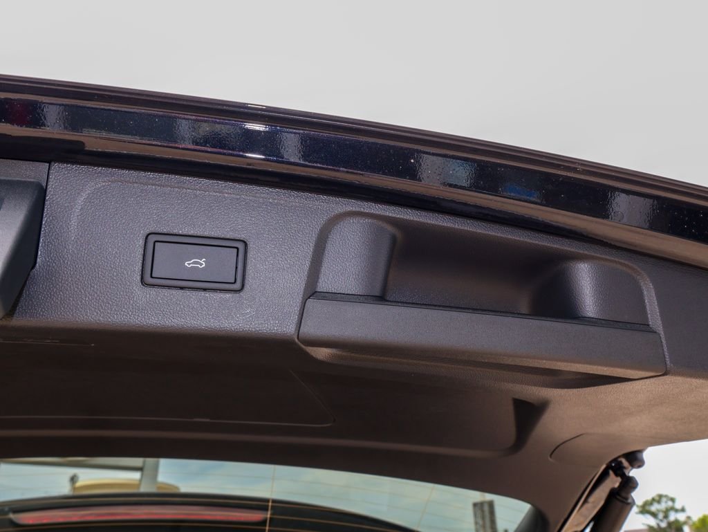 New 2026 Black Volkswagen 2.0T Peak Edition image 11