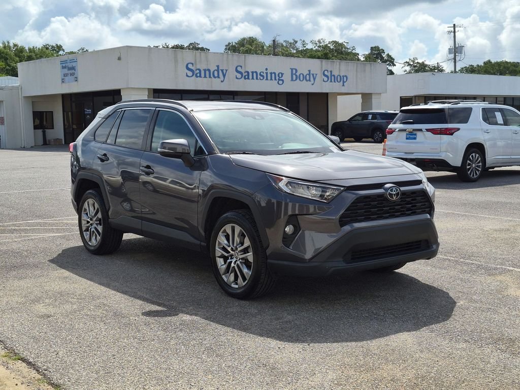 Used 2021 Gray Toyota XLE Premium image 7