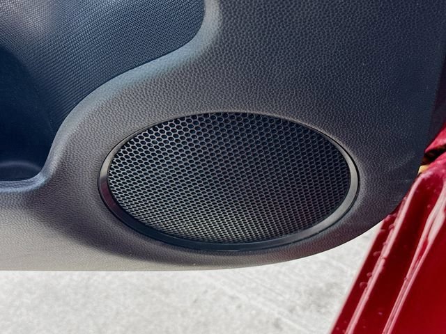 Used 2022 Red Mitsubishi ES image 18