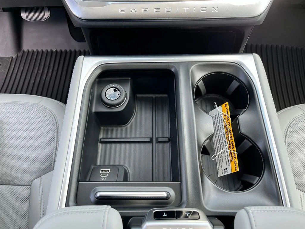 New 2027 Black Ford Platinum image 21